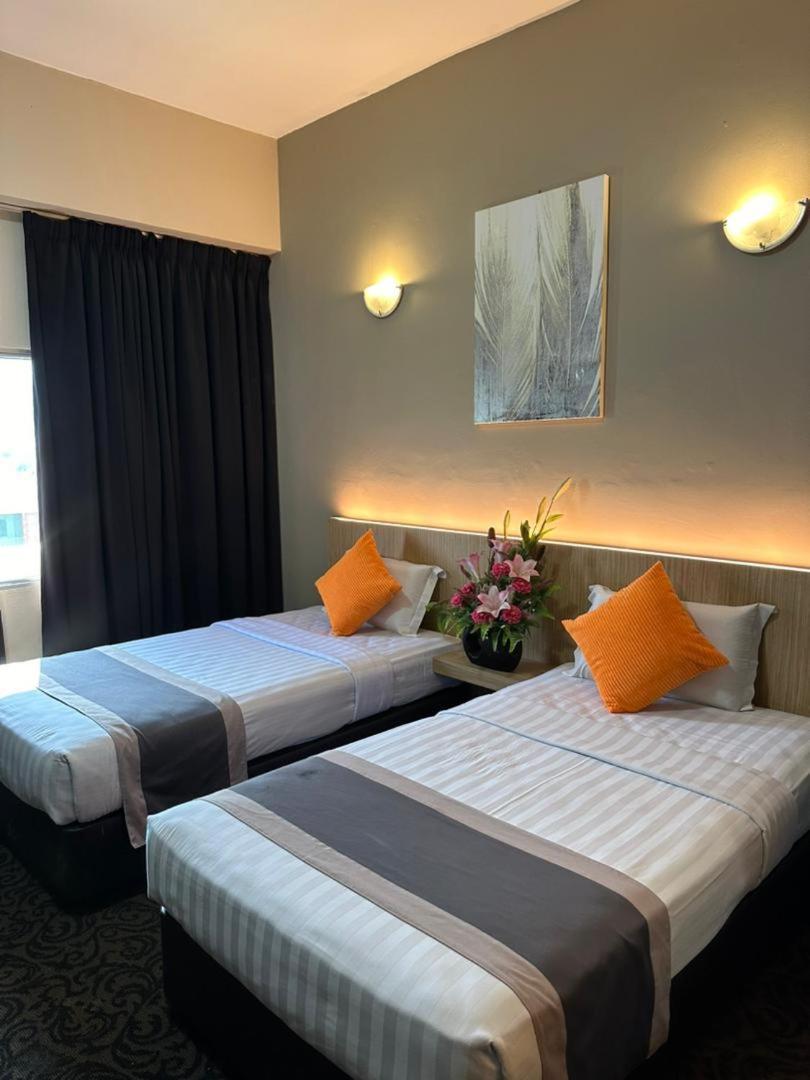 Greenlast Hotel Куантан Екстериор снимка