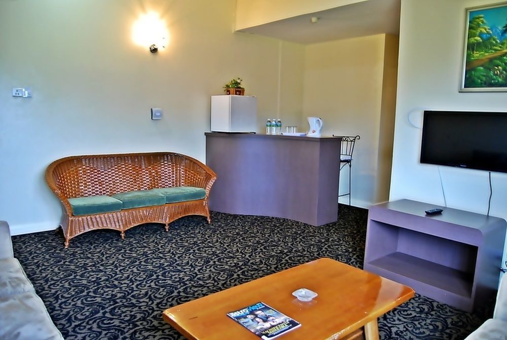 Greenlast Hotel Куантан Екстериор снимка