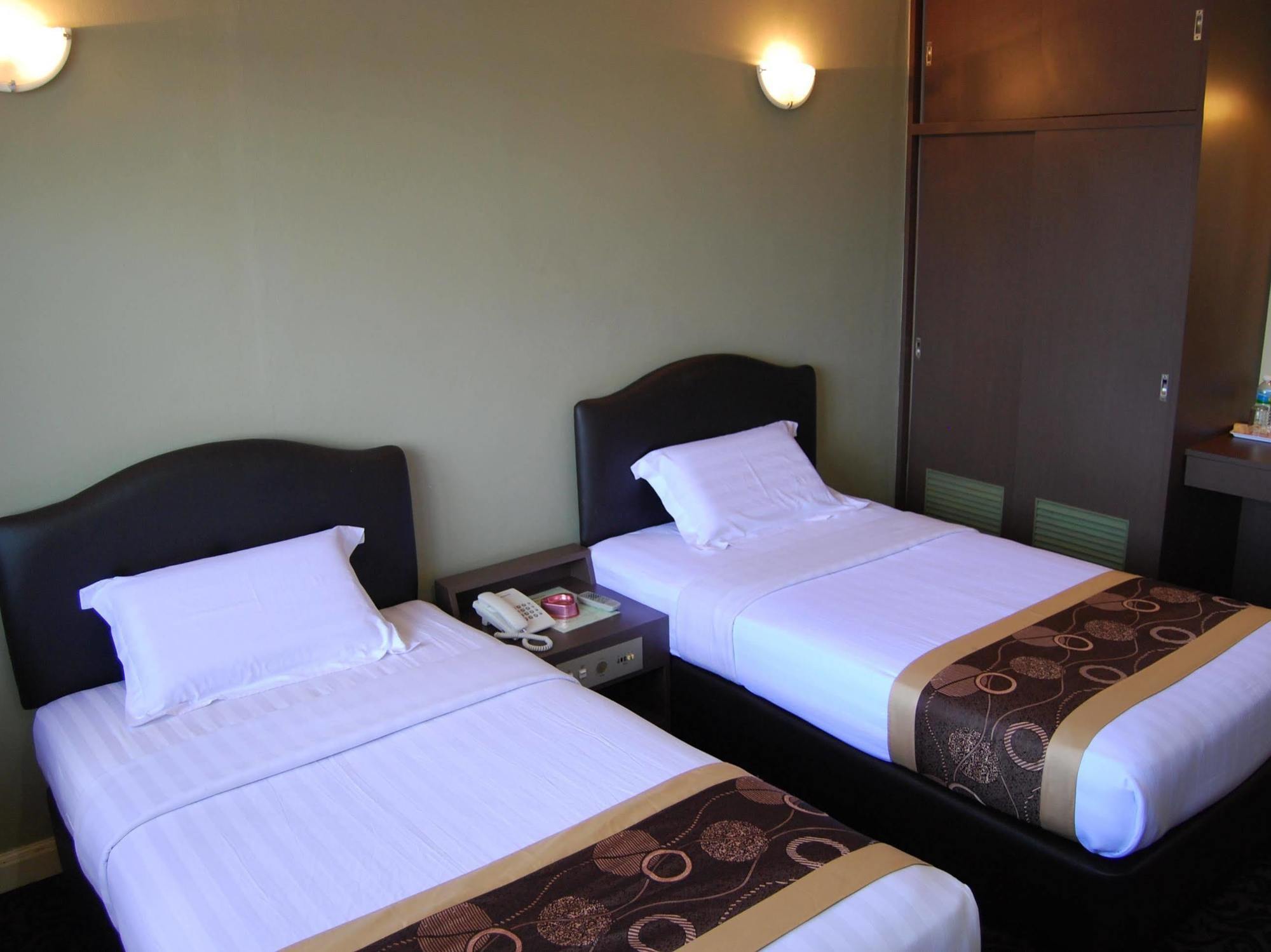 Greenlast Hotel Куантан Екстериор снимка