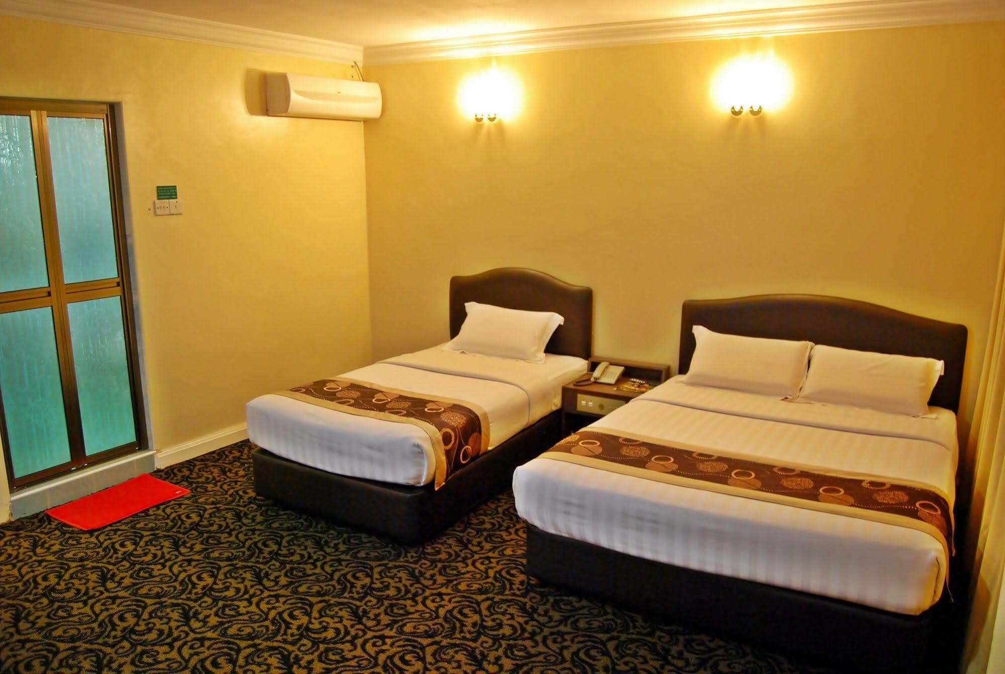 Greenlast Hotel Куантан Екстериор снимка
